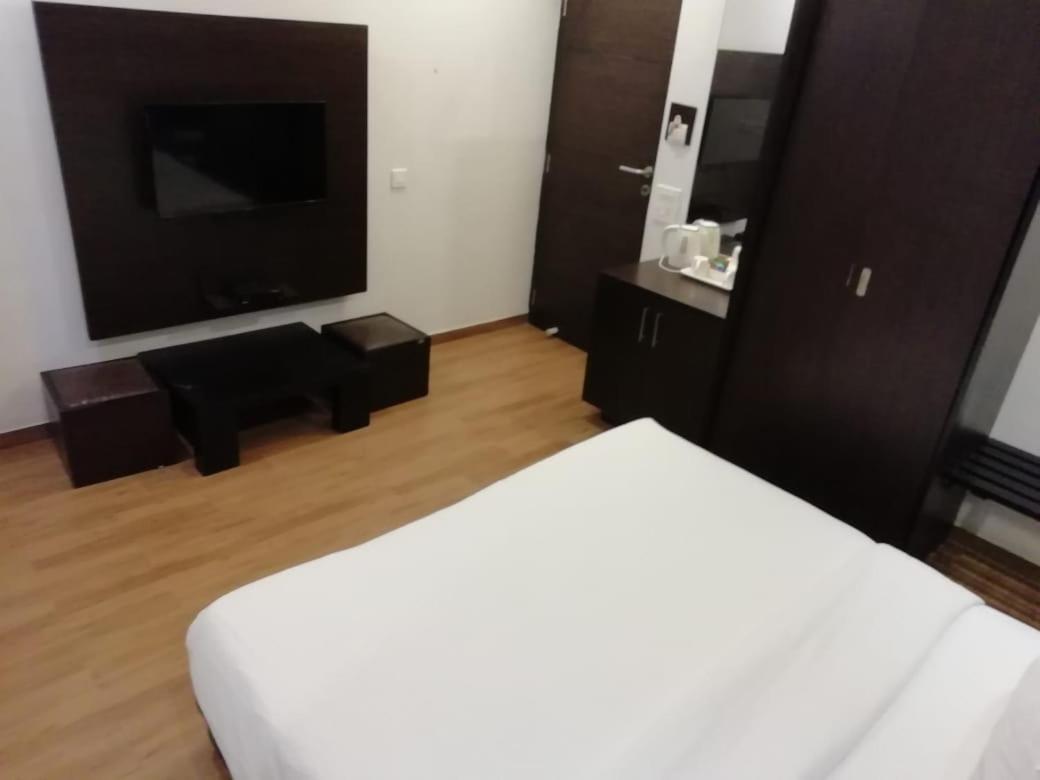 Sinq Beach Resort Calangute Kültér fotó